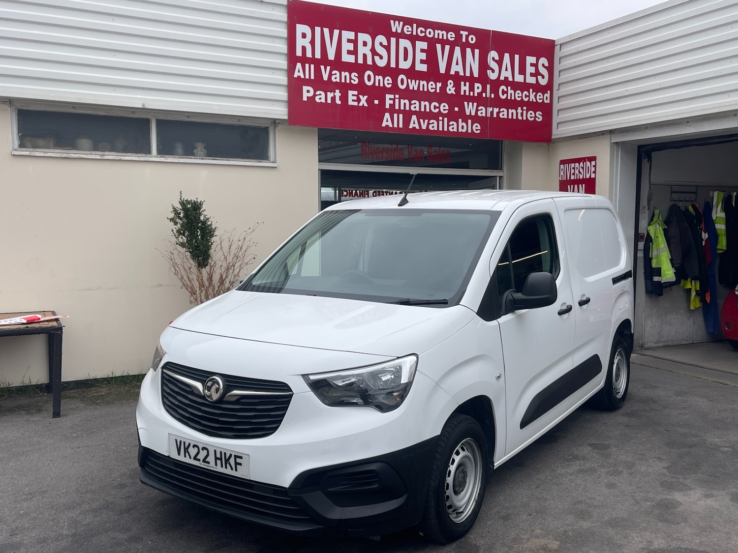 Used Vauxhall Combo 2022 for sale - 76309670: Photo 1