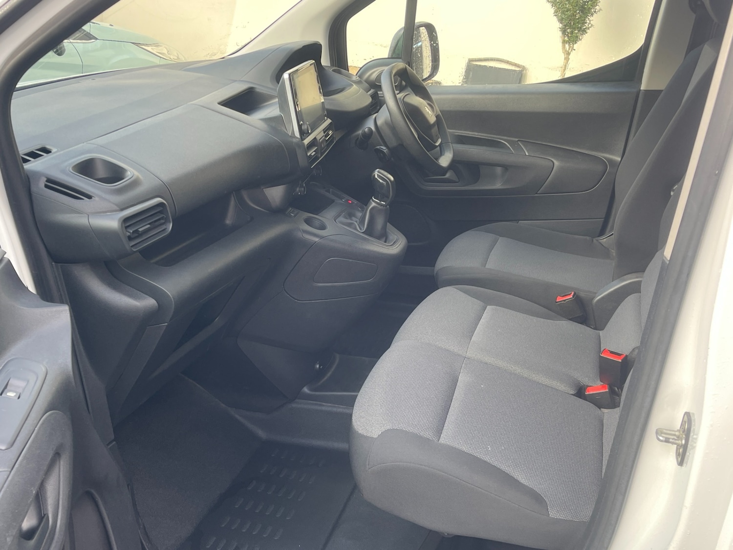 Used Peugeot Partner 2019 for sale - 76599512: Photo 9