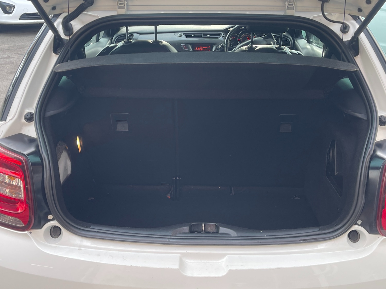 Used Citroen DS3 2012 for sale - 76374162: Photo 11