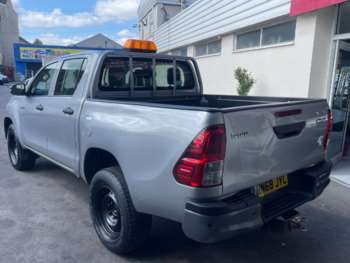 Used Toyota Hilux 2018 for sale - 74692943: Photo