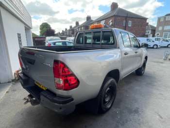 Used Toyota Hilux 2018 for sale - 74692943: Photo