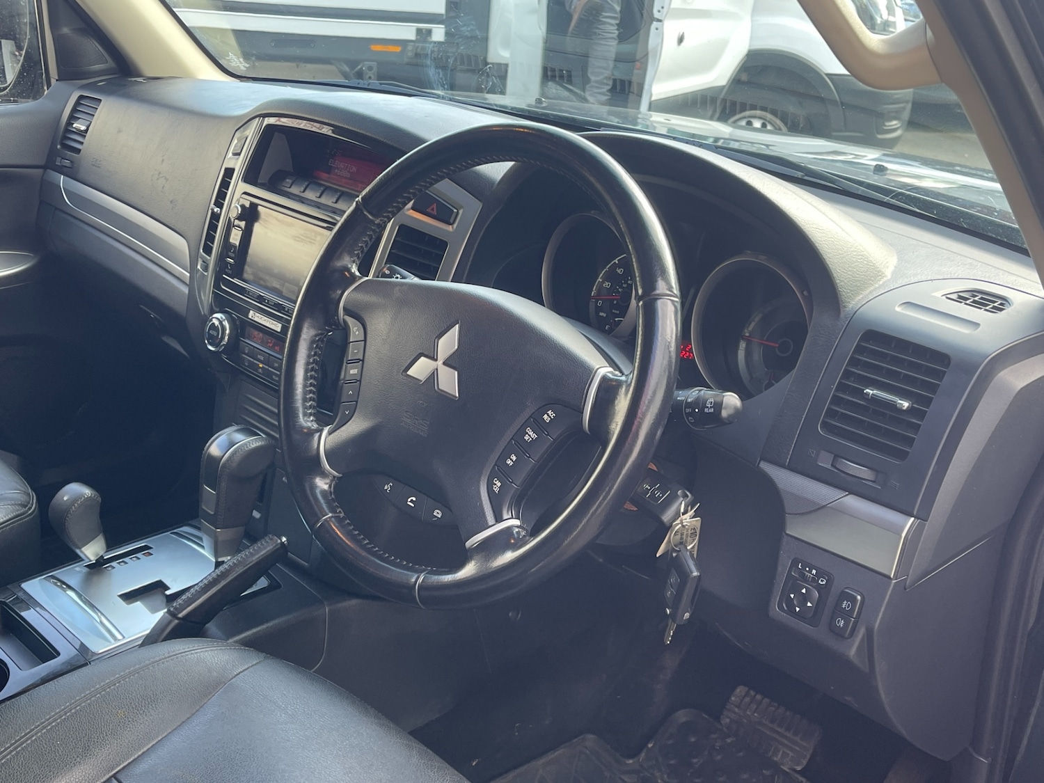 Used Mitsubishi Shogun 2018 for sale - 78040576: Photo 10