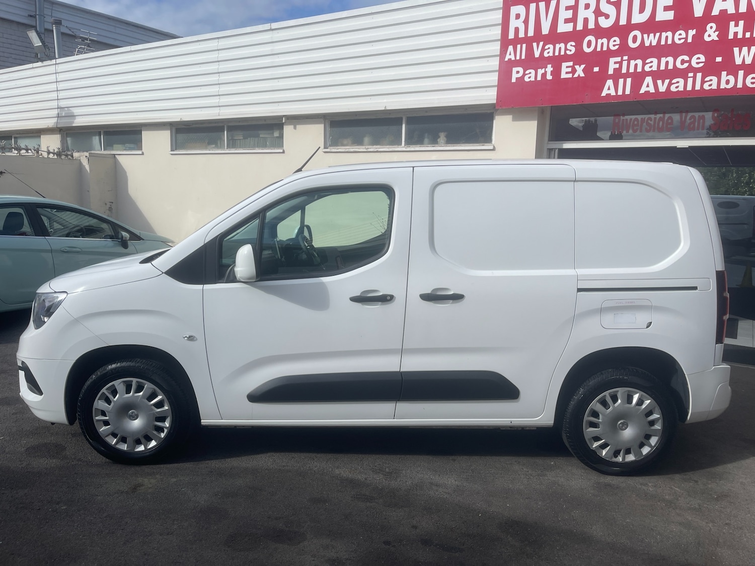 Used Vauxhall Combo 2021 for sale - 76207368: Photo 3