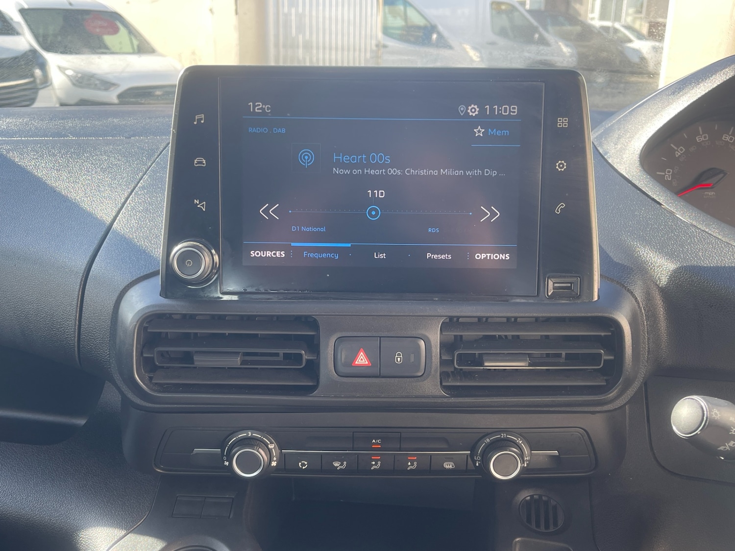 Used Peugeot Partner 2020 for sale - 76025985: Photo 10