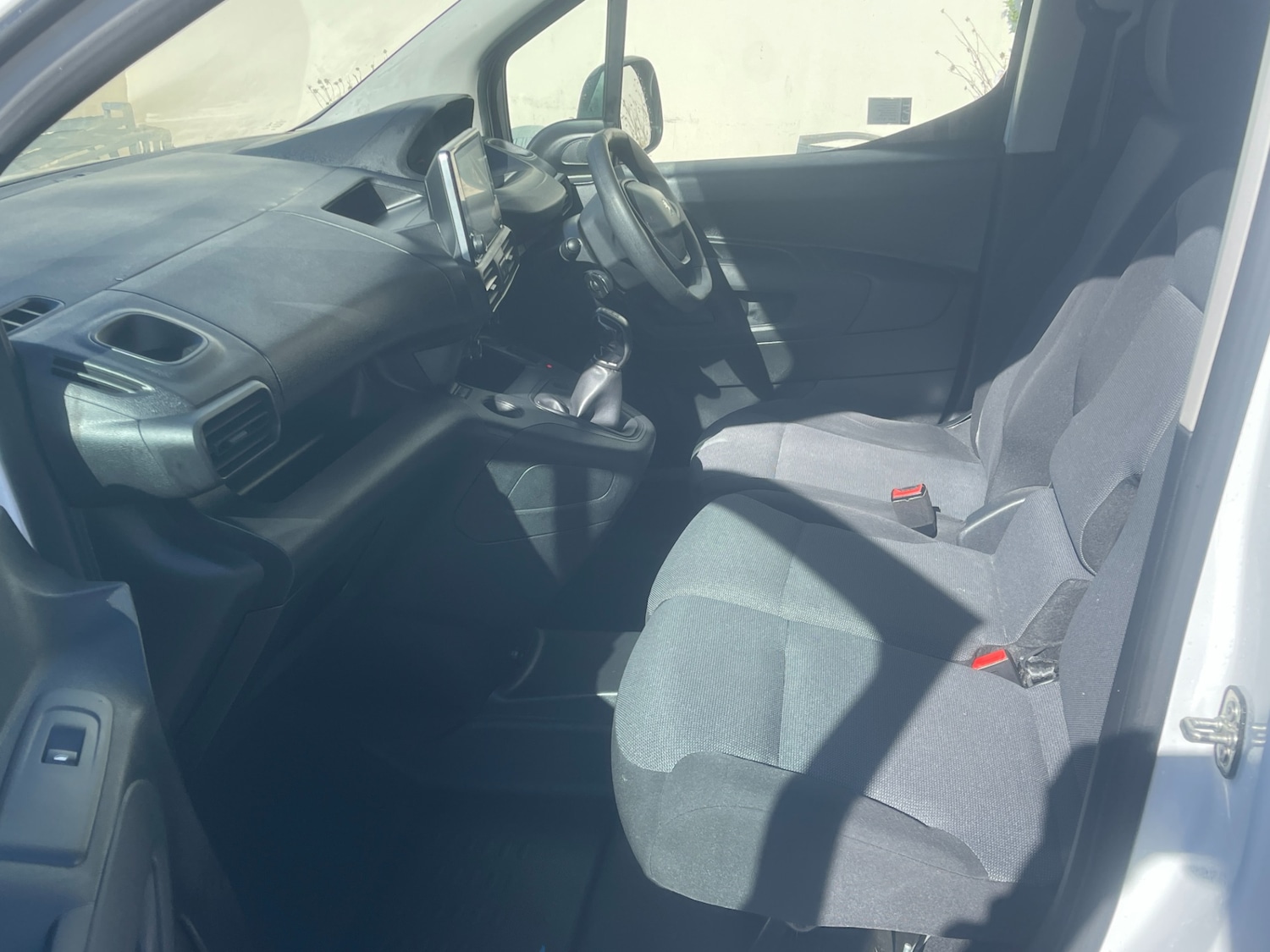 Used Peugeot Partner 2020 for sale - 76025985: Photo 11