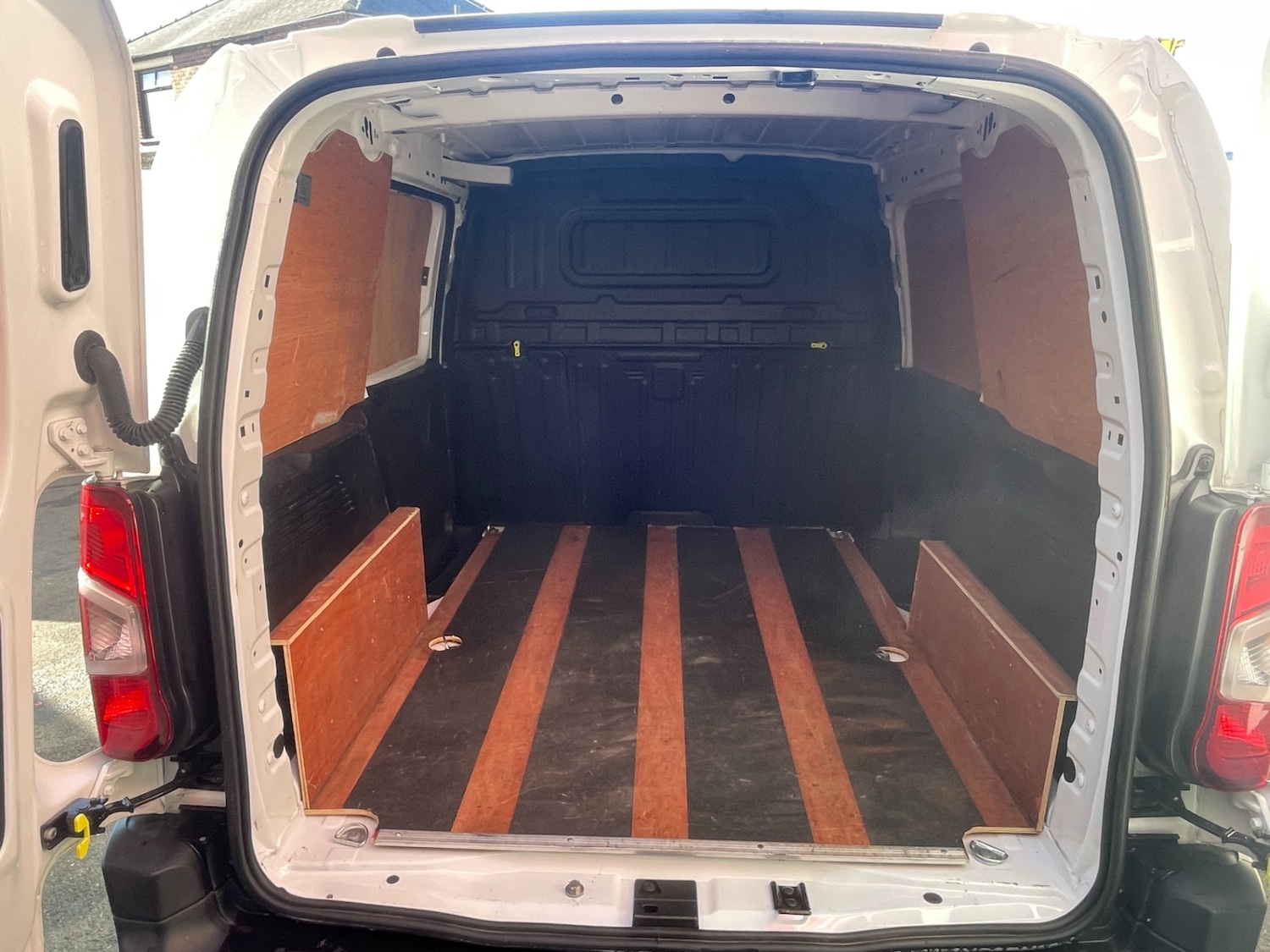 Used Peugeot Partner 2020 for sale - 76025985: Photo 12