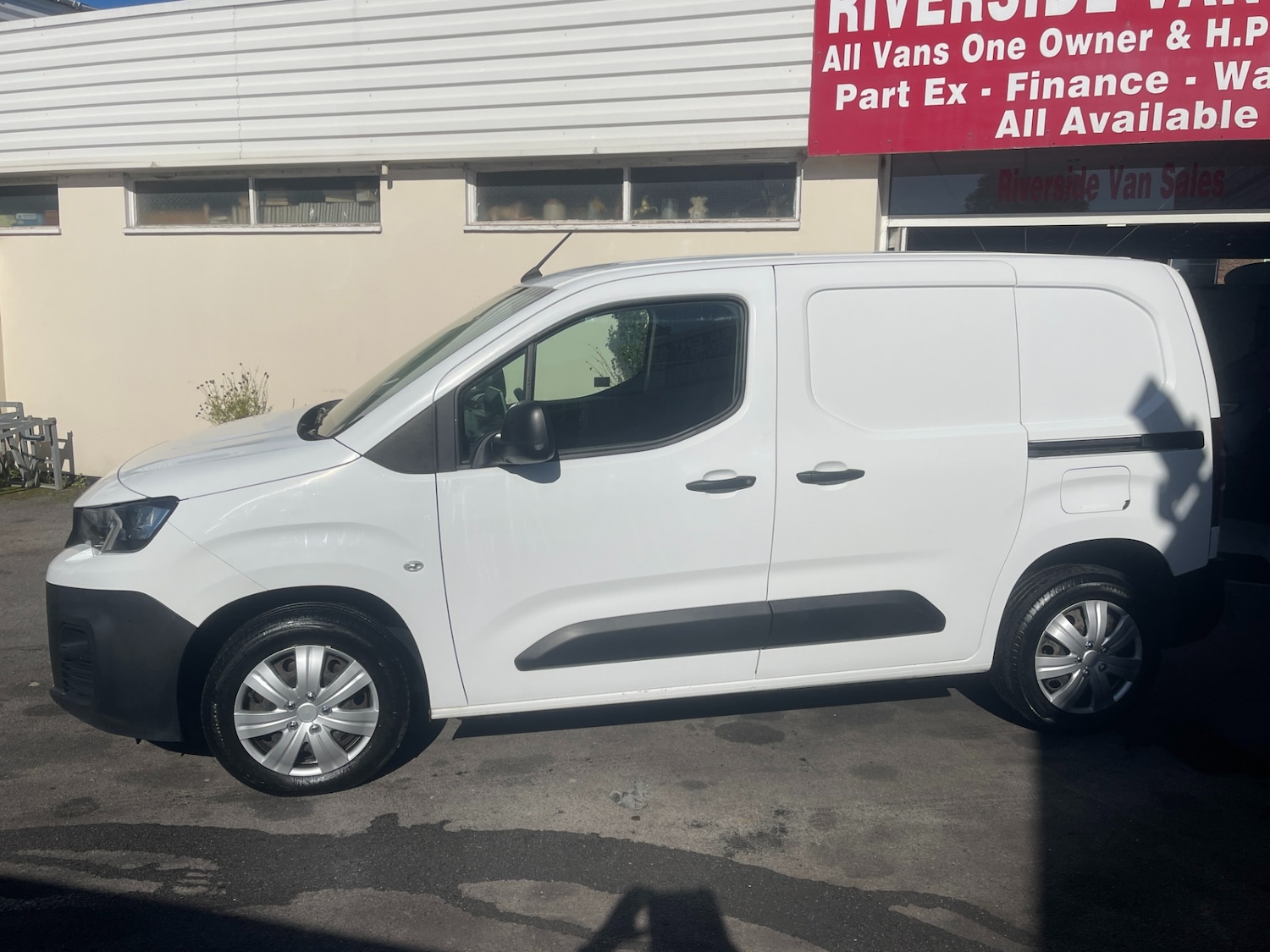 Used Peugeot Partner 2020 for sale - 76025985: Photo 3