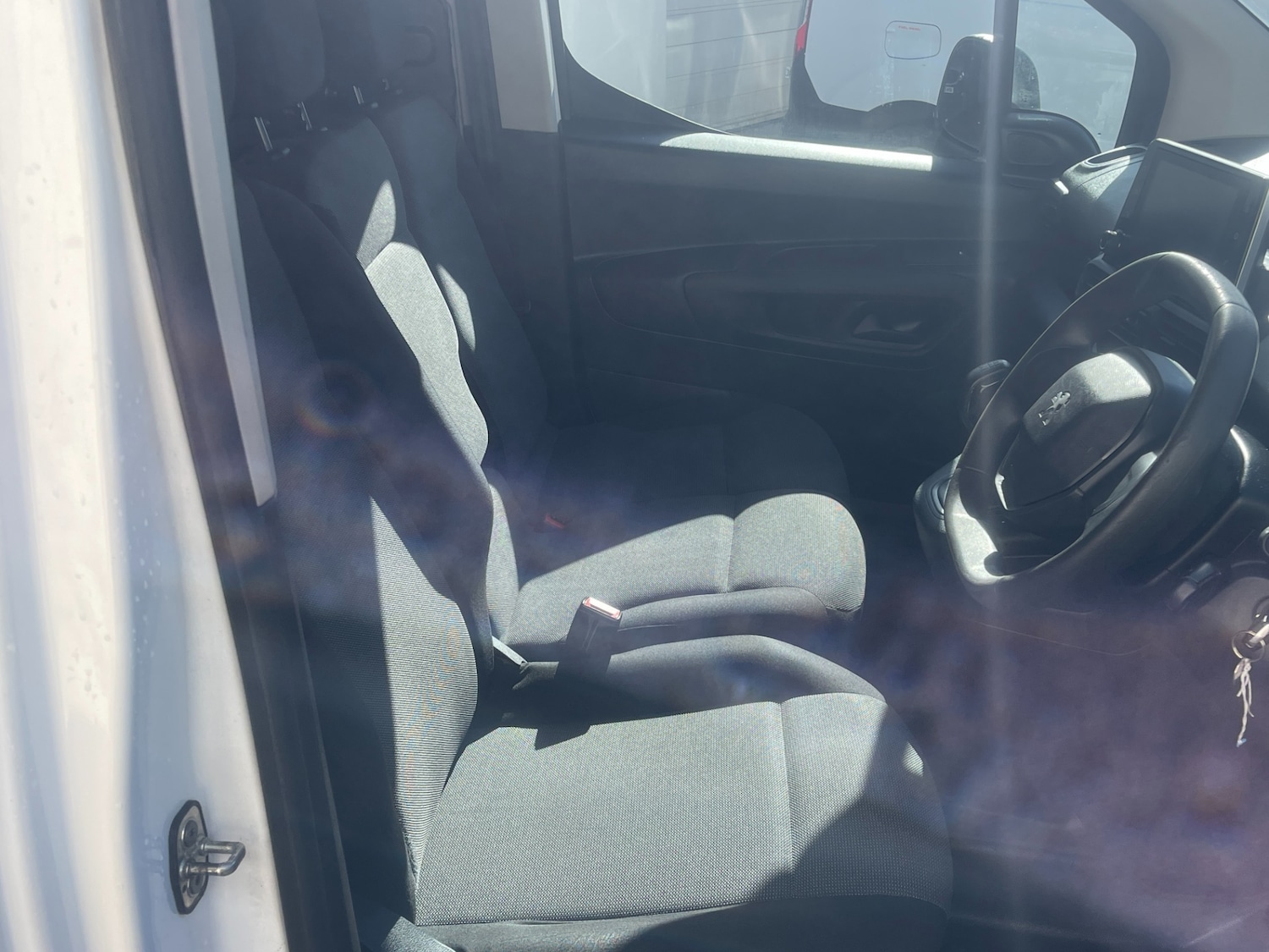 Used Peugeot Partner 2020 for sale - 76025985: Photo 8