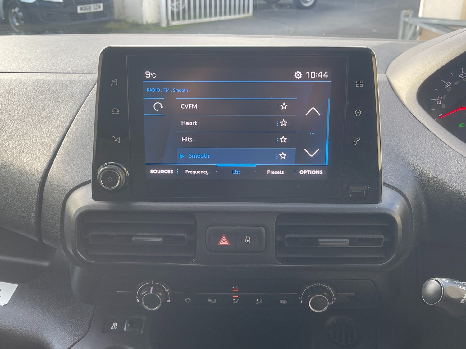 Used Peugeot Partner 2019 for sale - 77001627: Photo 10