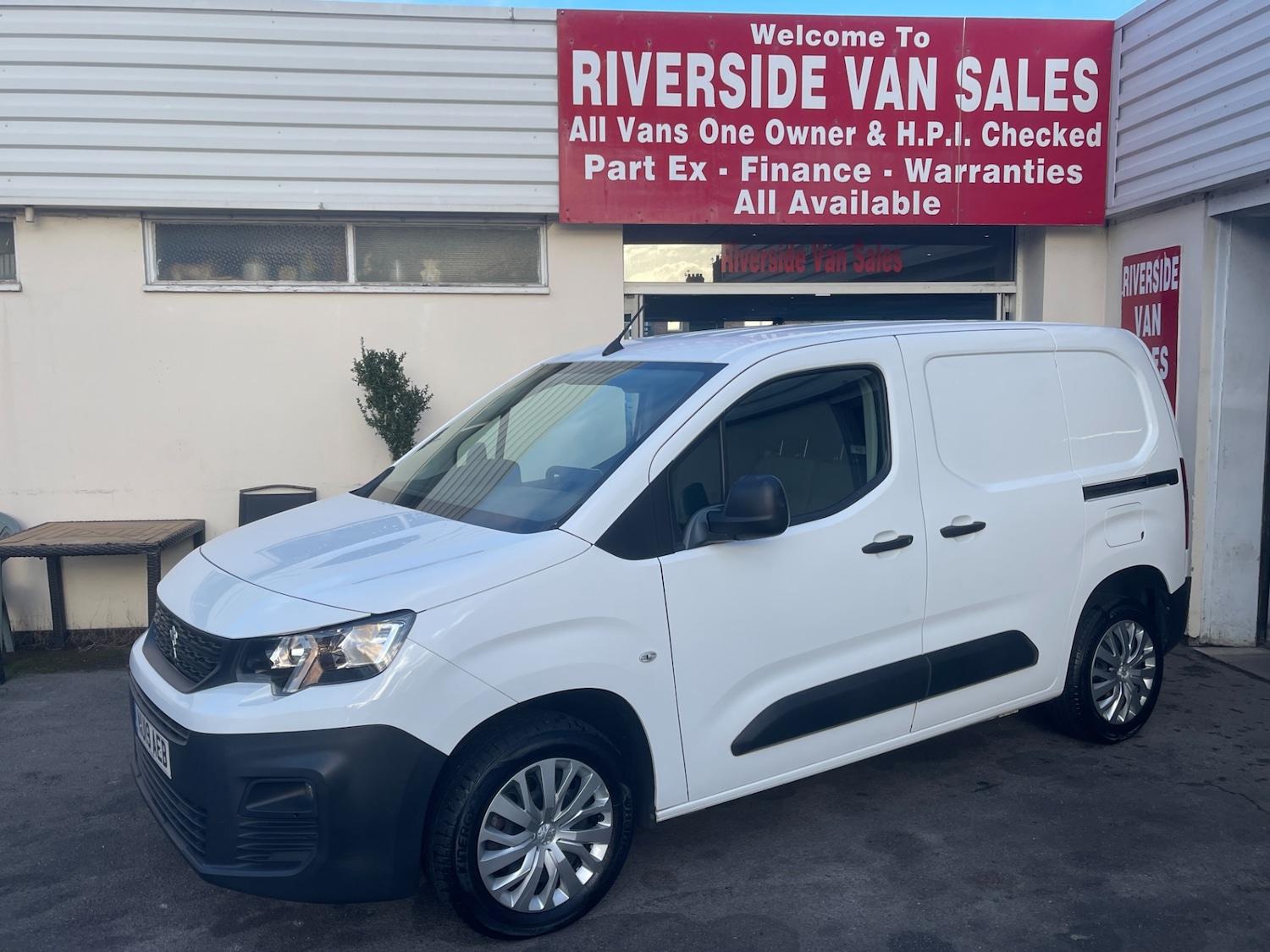 Used Peugeot Partner 2019 for sale - 77001627: Photo 2