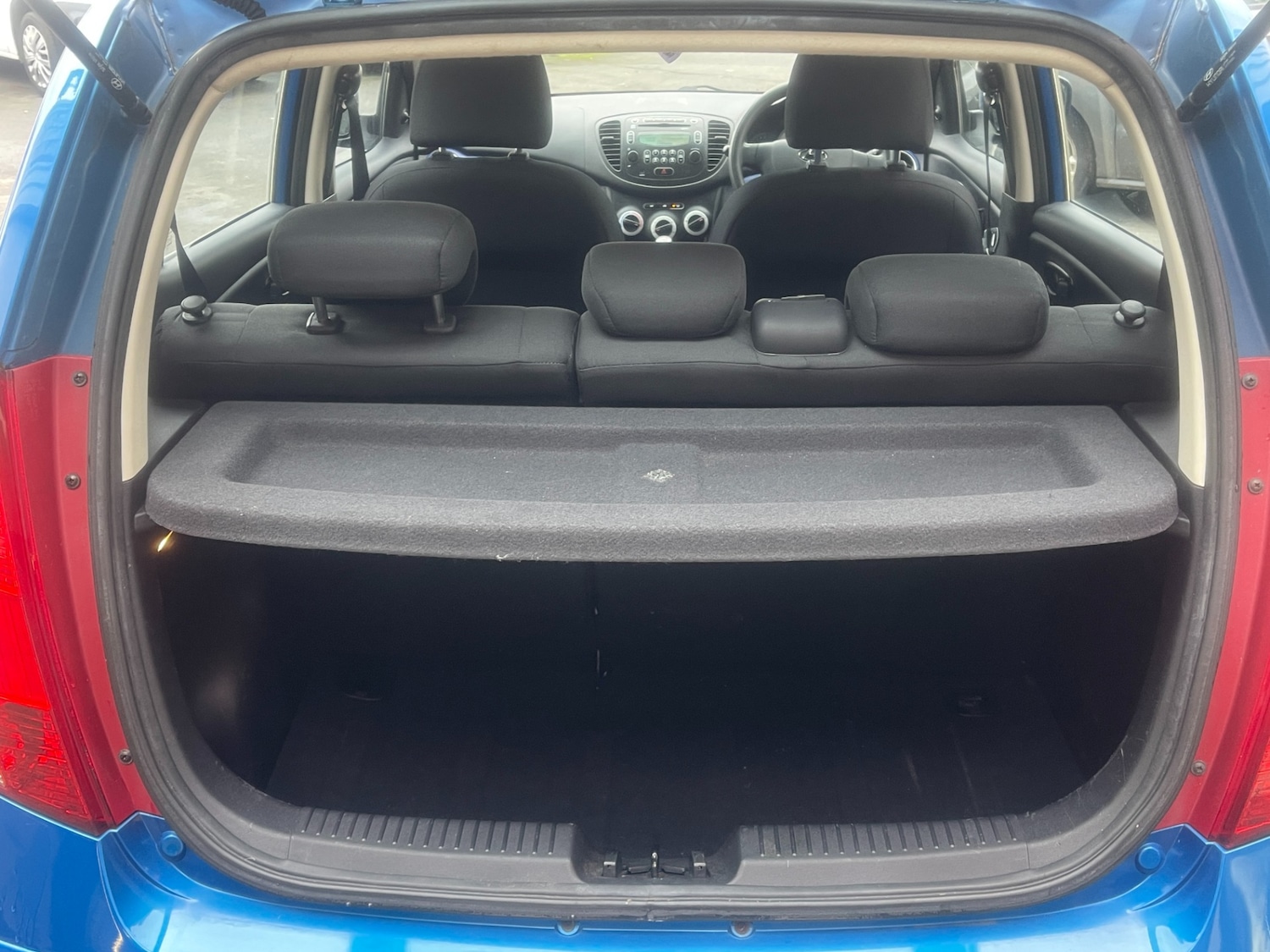 Used Hyundai i10 2009 for sale - 76807570: Photo 10