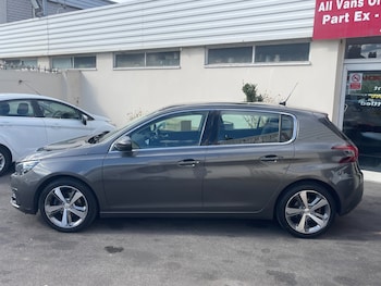 Used Peugeot 308 2018 for sale - 75971181: Photo