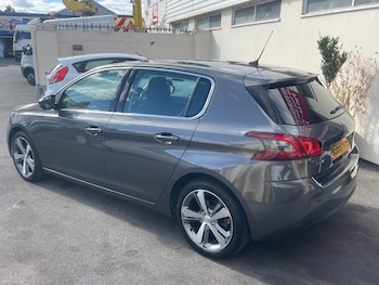 Used Peugeot 308 2018 for sale - 75971181: Photo