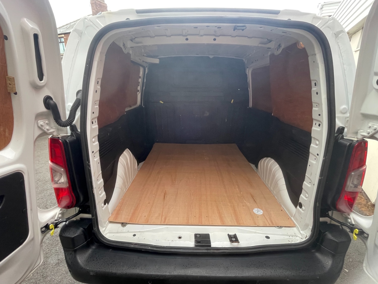 Used Peugeot Partner 2019 for sale - 76611226: Photo 11