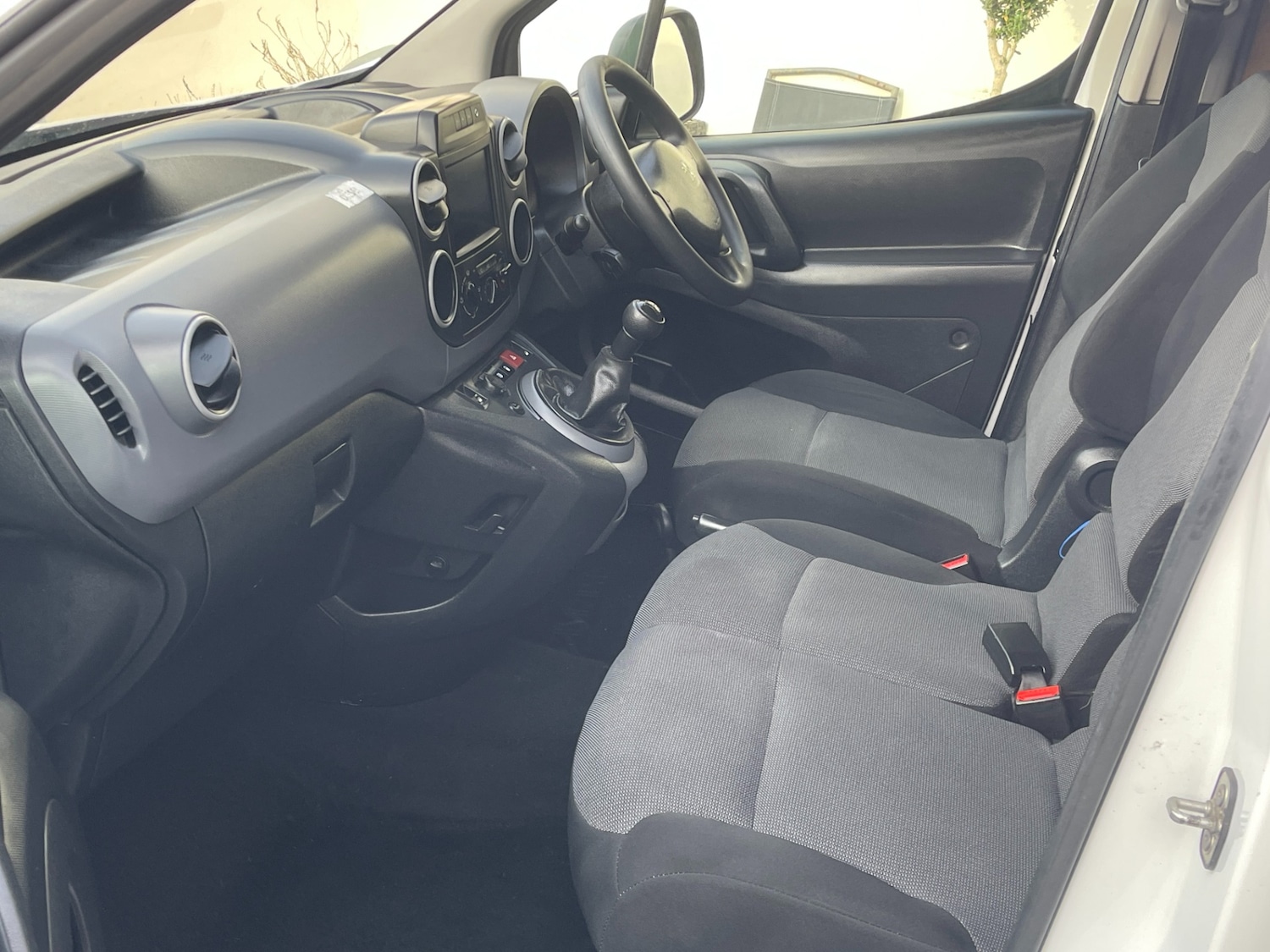 Used Peugeot Partner 2018 for sale - 76853555: Photo 11