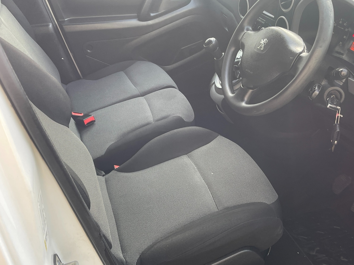 Used Peugeot Partner 2018 for sale - 76853555: Photo 8