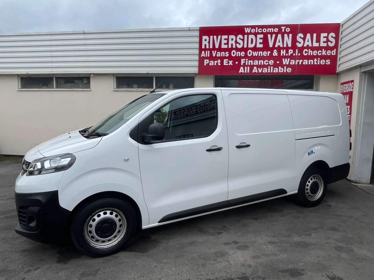 Used Vauxhall Vivaro 2022 for sale - 78061076: Photo 2