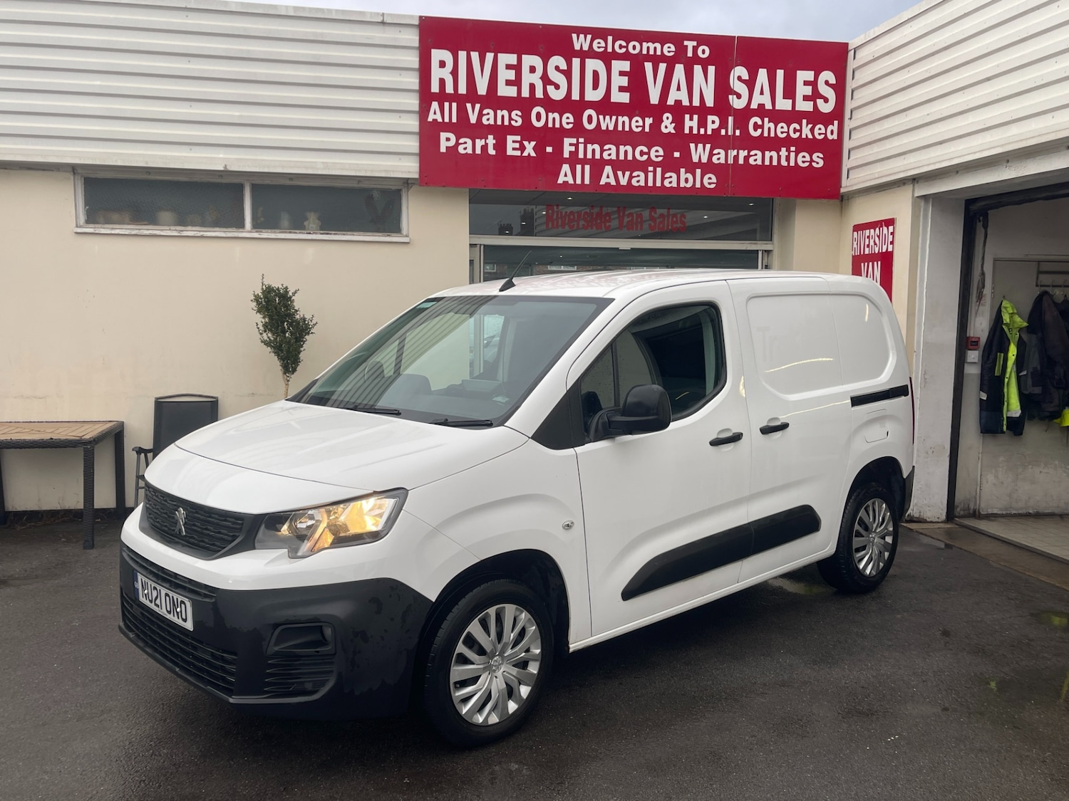 Used Peugeot Partner 2021 for sale - 76736360: Photo 2