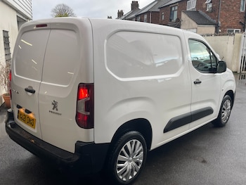 Used Peugeot Partner 2021 for sale - 76736360: Photo