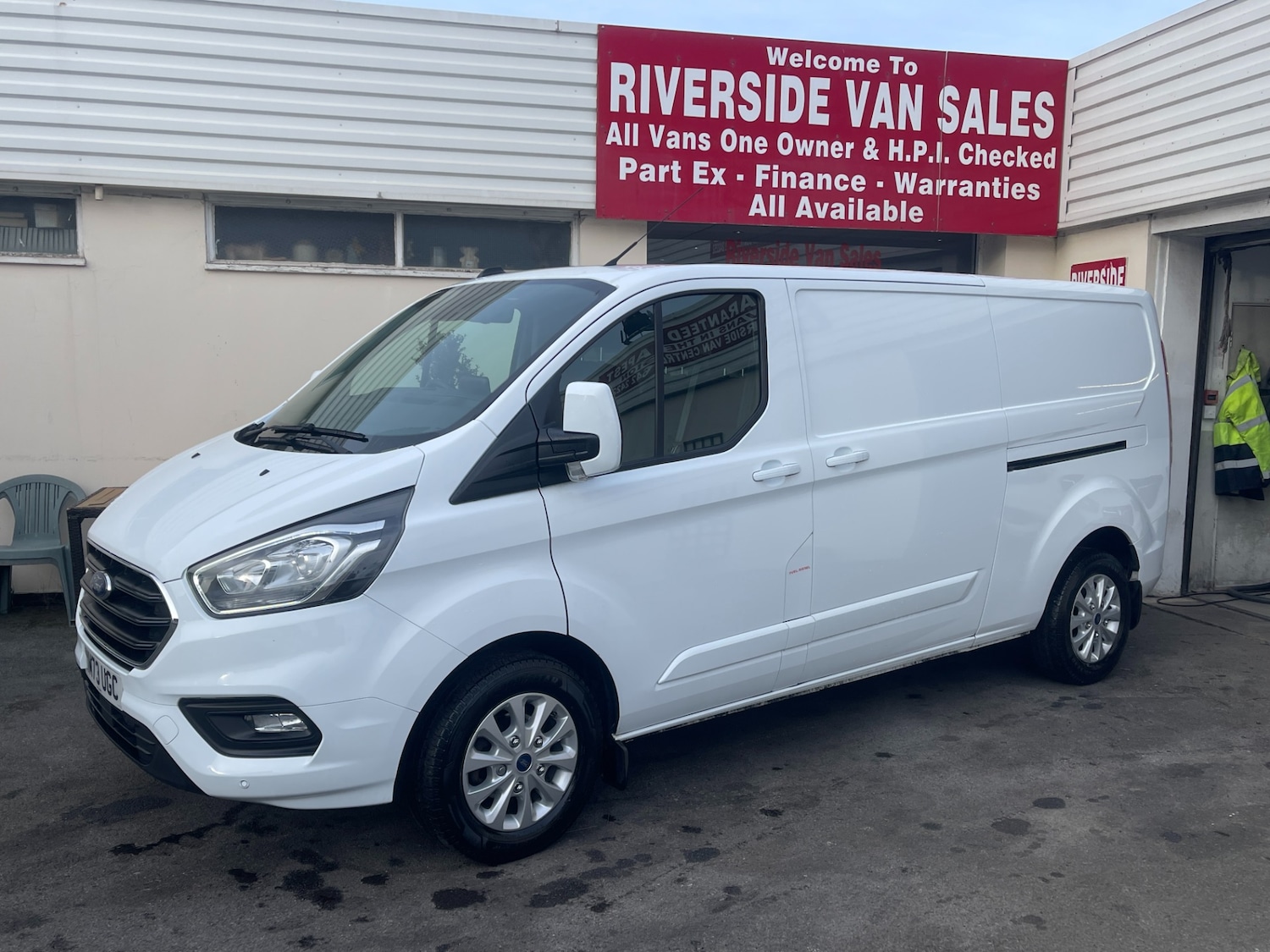 Used Ford Transit Custom 2023 for sale - 77592022: Photo 2