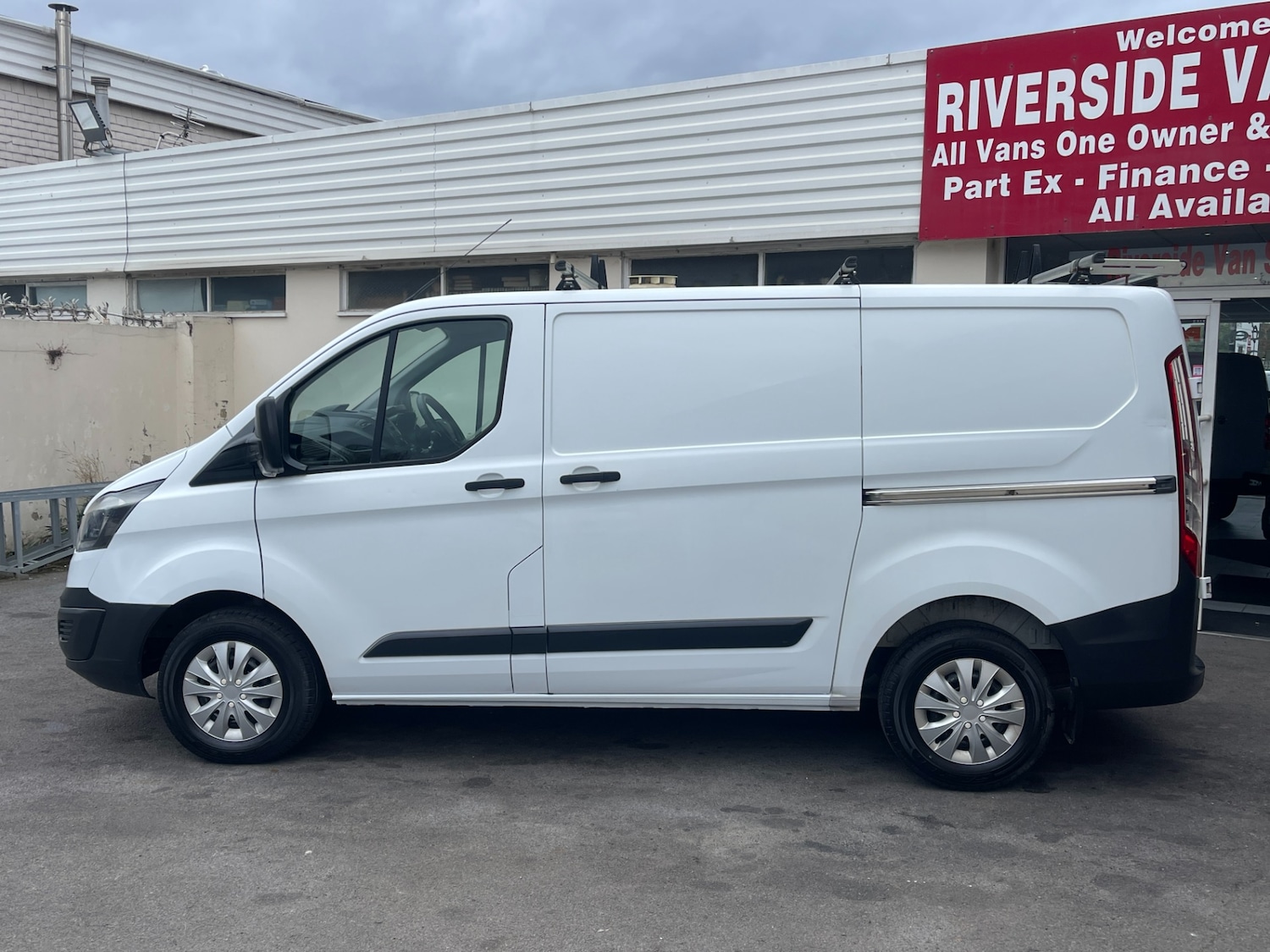 Used Ford Transit Custom 2015 for sale - 78132621: Photo 3