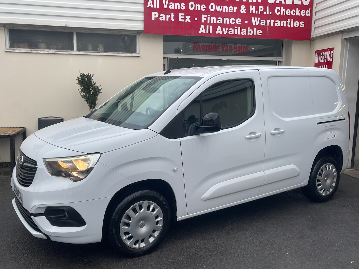 Used Vauxhall Combo 2023 for sale - 77024348: Photo 2