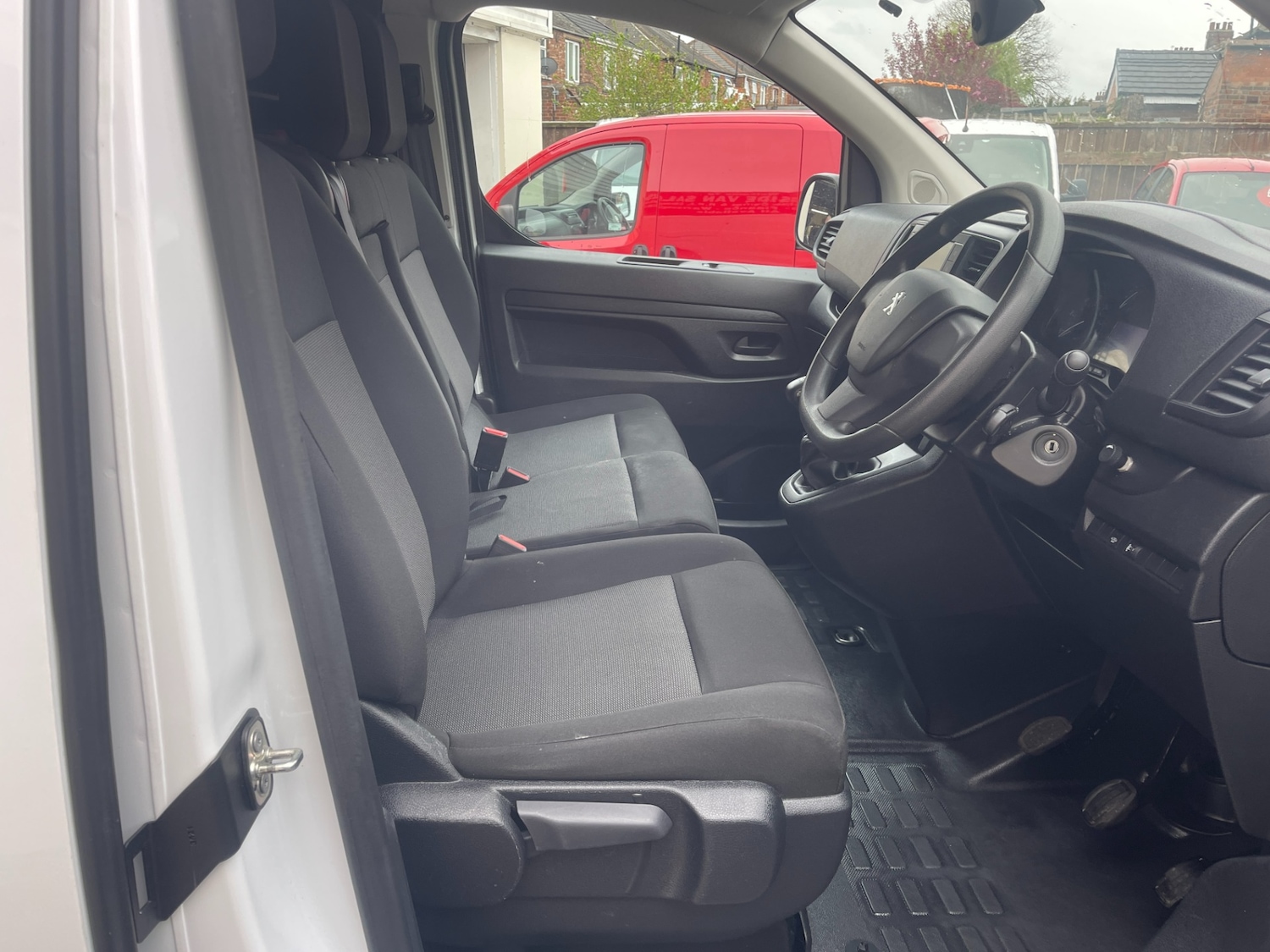 Used Peugeot Expert 2023 for sale - 78179889: Photo 9