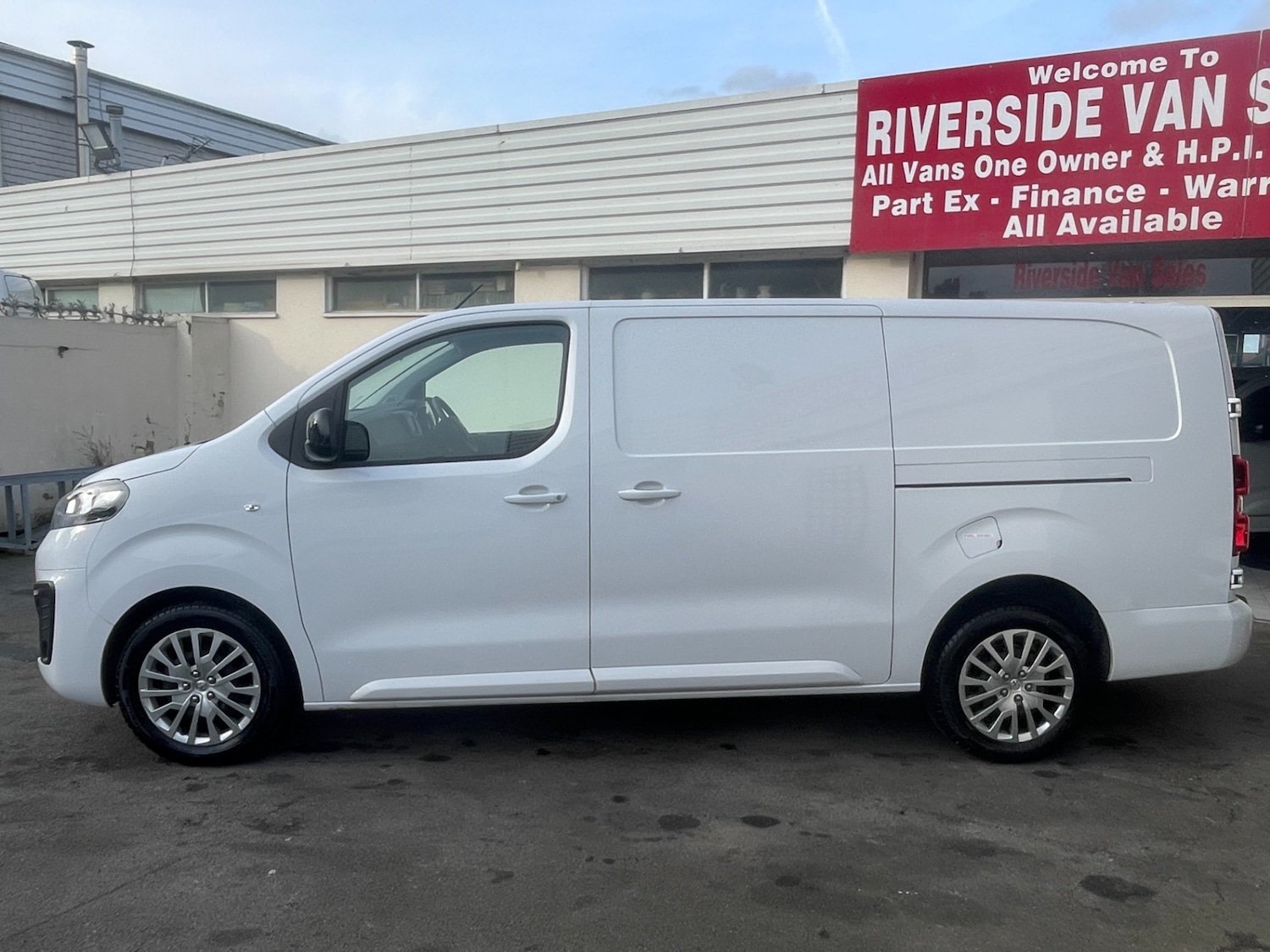 Used Vauxhall Vivaro 2023 for sale - 77591861: Photo 3