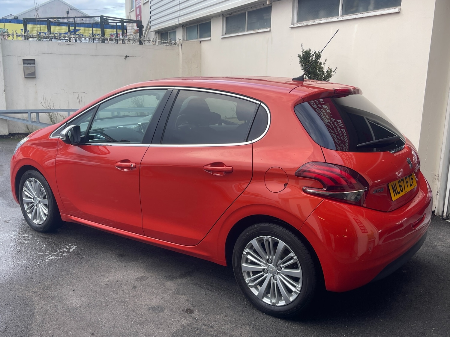 Used Peugeot 208 2017 for sale - 76845919: Photo 3
