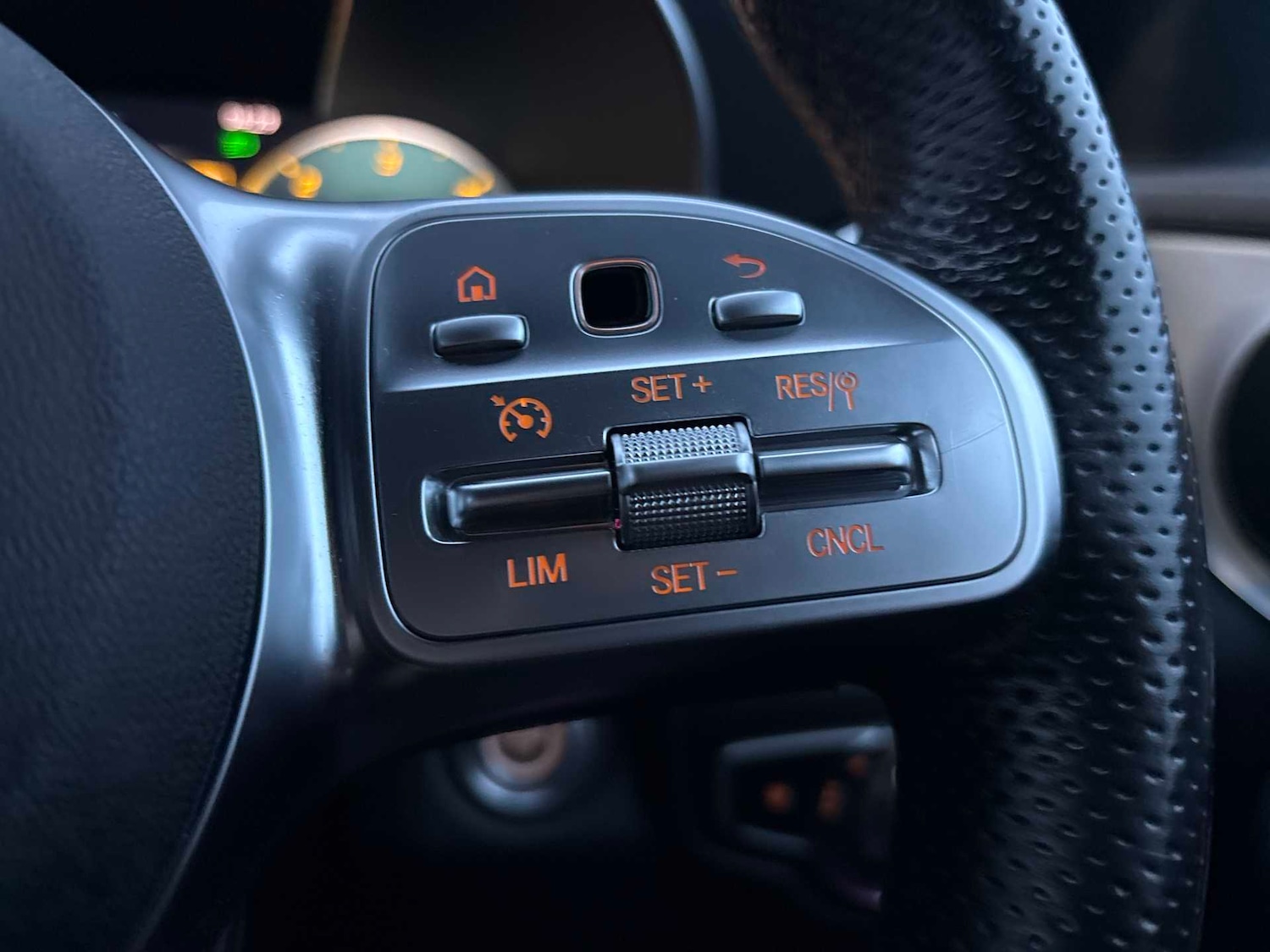 Used Mercedes-Benz GLC 2022 for sale - 77397801: Photo 25