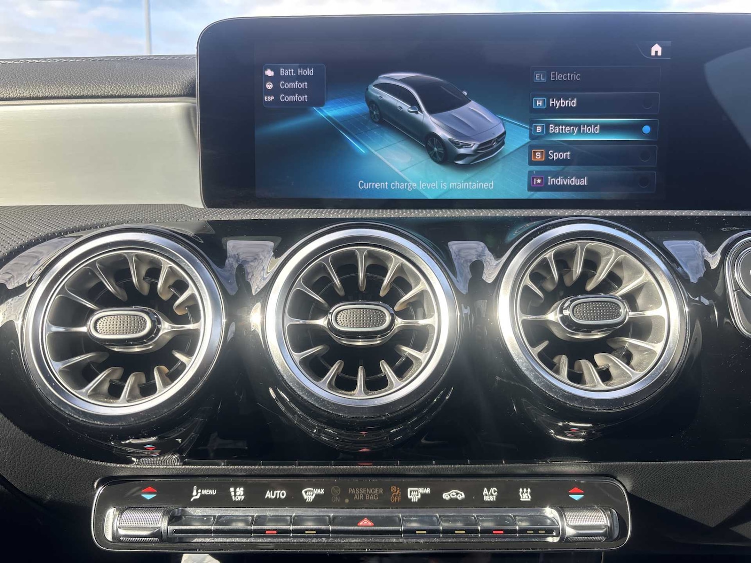 Used Mercedes-Benz CLA 2023 for sale - 76329326: Photo 32