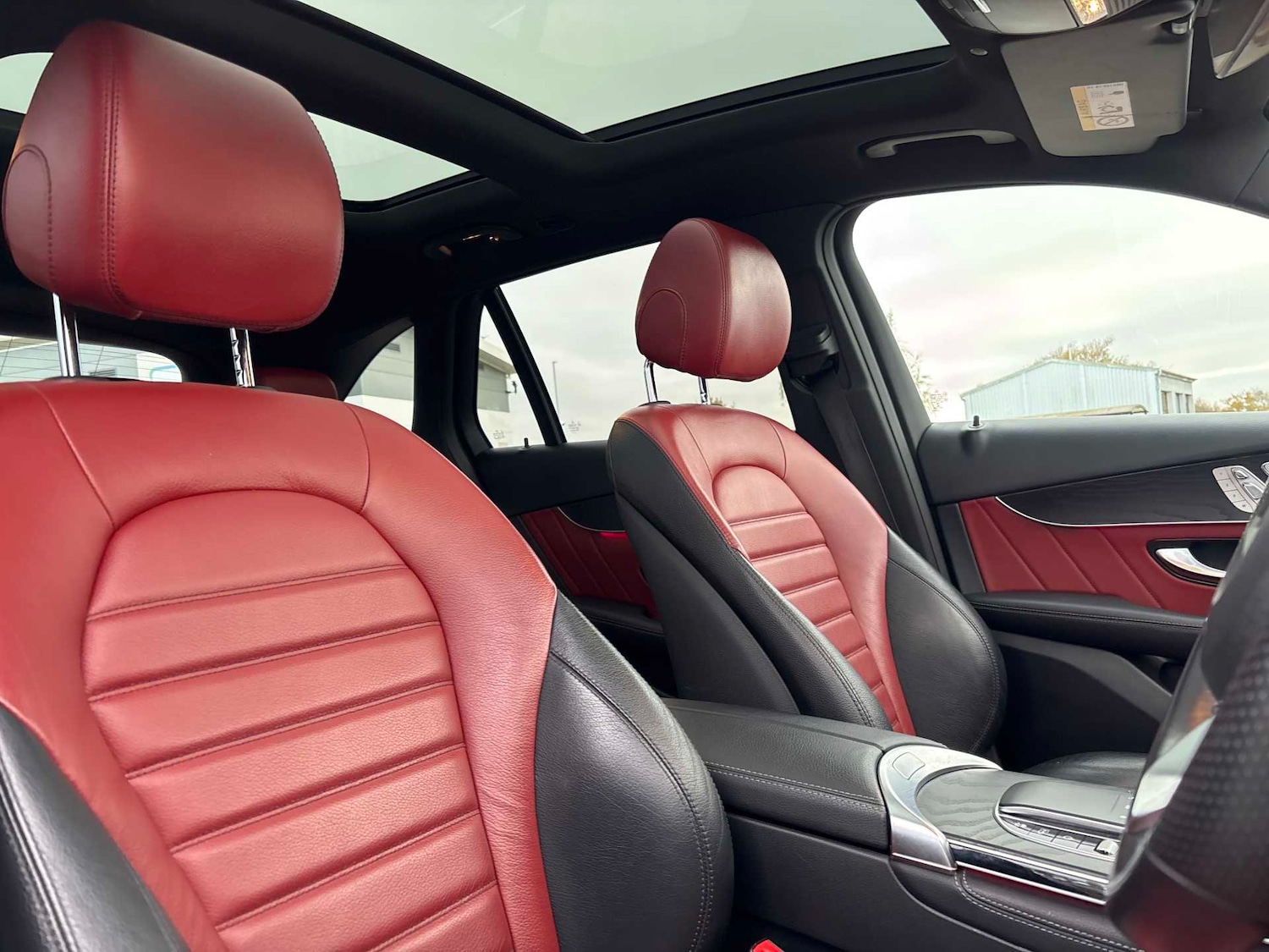 Used Mercedes-Benz GLC 2020 for sale - 76648838: Photo 25