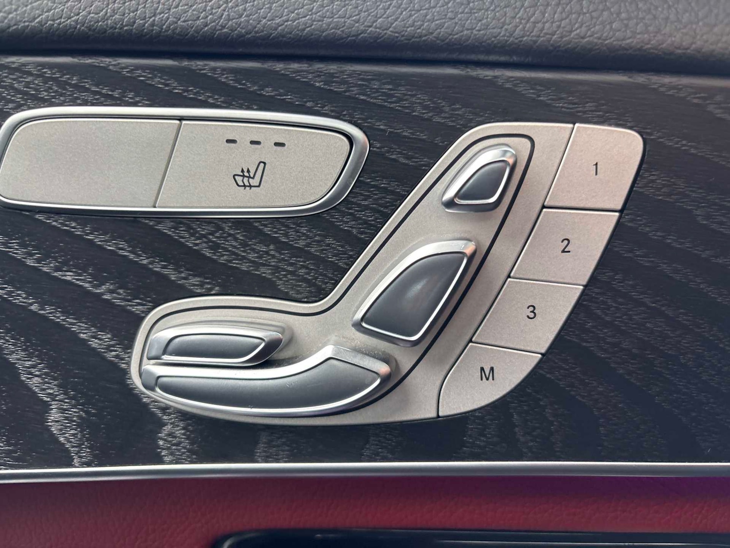 Used Mercedes-Benz GLC 2020 for sale - 76648838: Photo 31