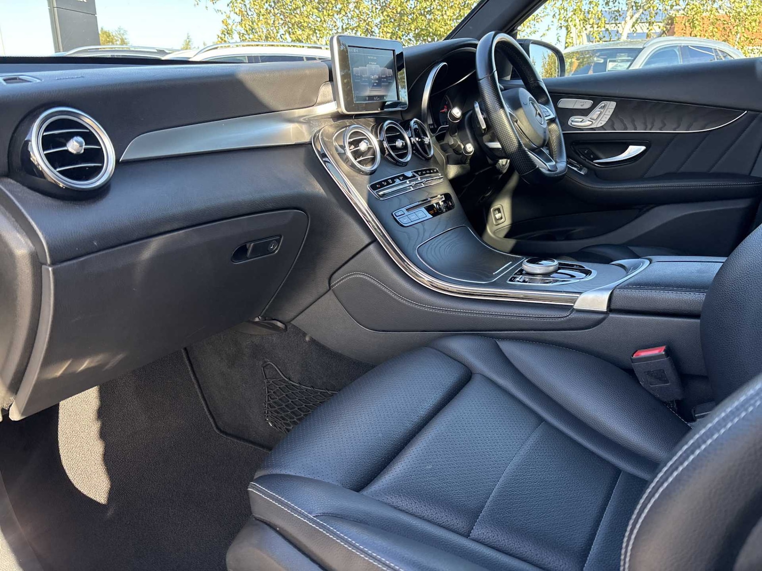 Used Mercedes-Benz GLC 2019 for sale - 76610561: Photo 18