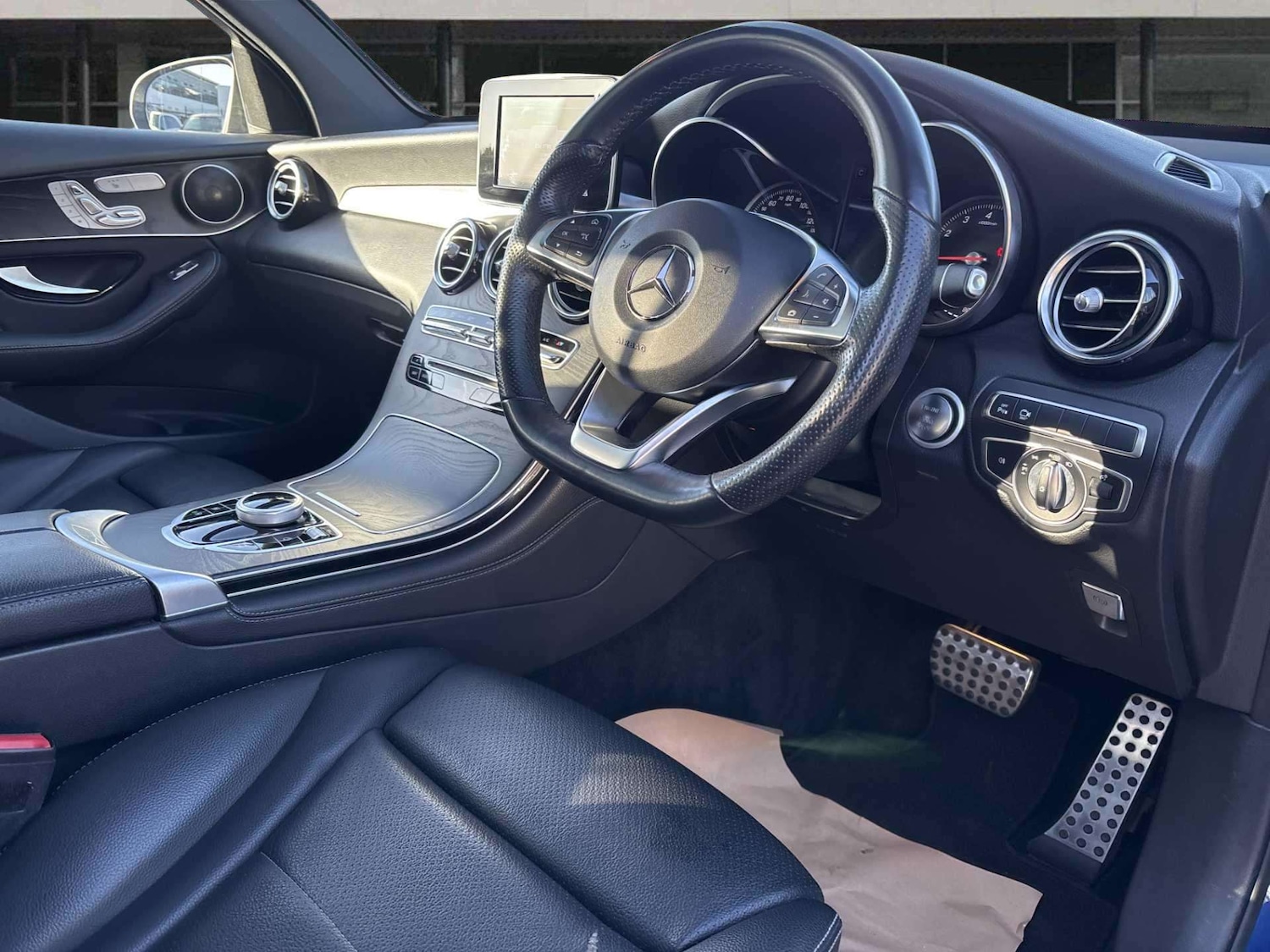 Used Mercedes-Benz GLC 2019 for sale - 76610561: Photo 23