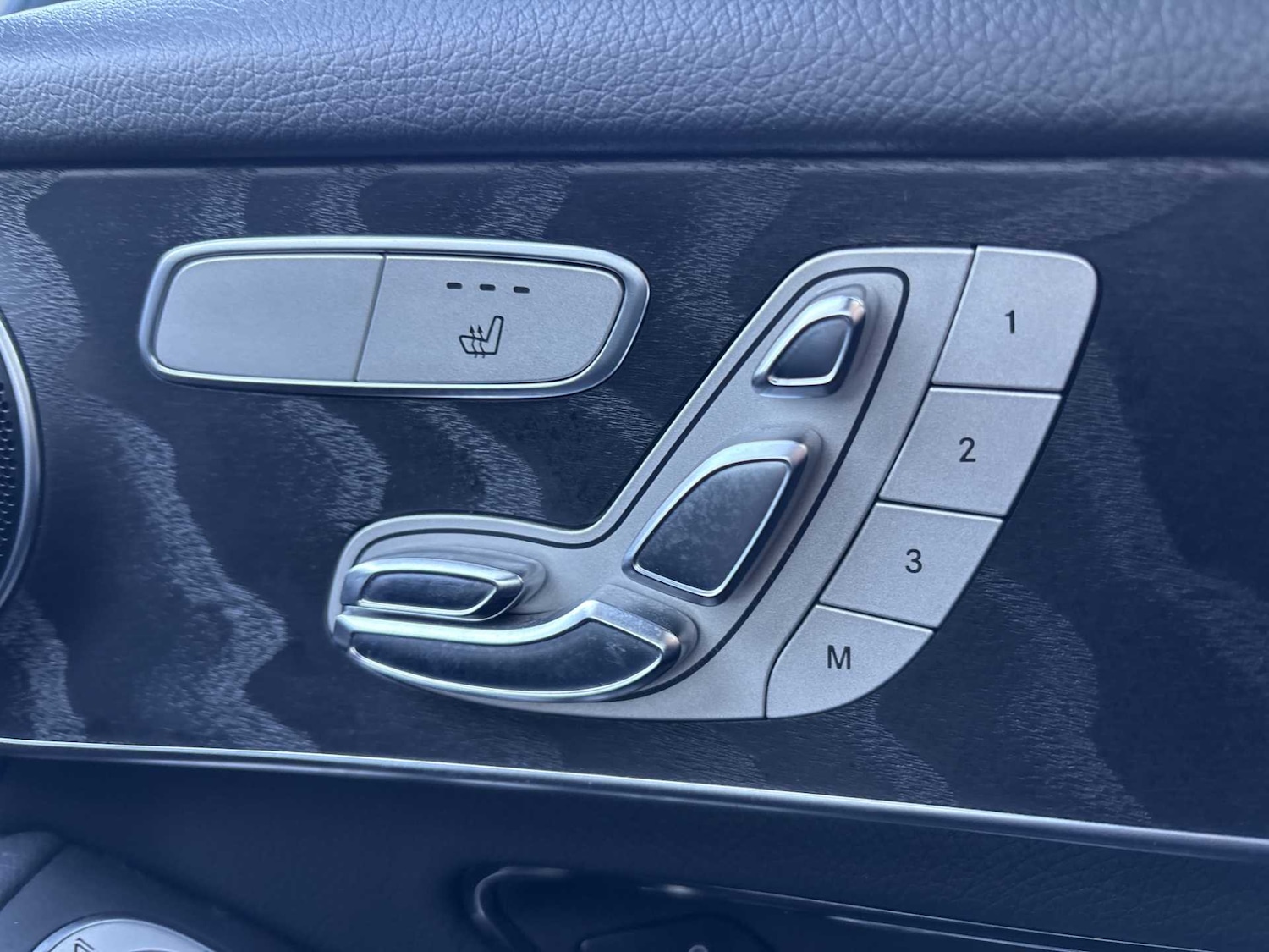 Used Mercedes-Benz GLC 2019 for sale - 76610561: Photo 30