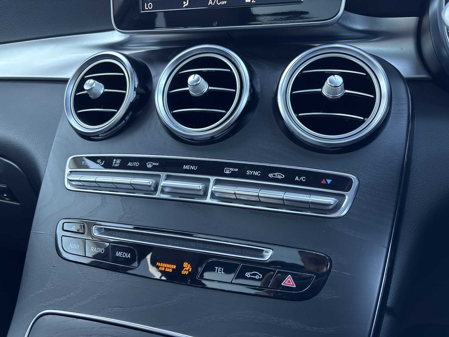 Used Mercedes-Benz GLC 2019 for sale - 76610561: Photo 32