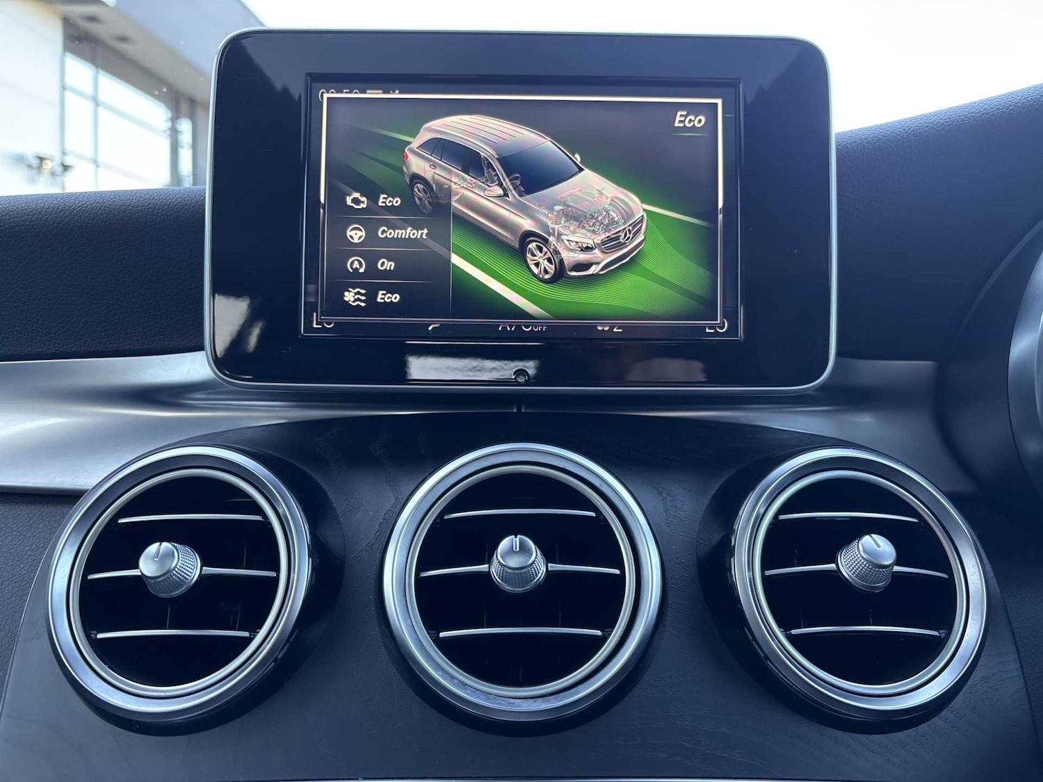 Used Mercedes-Benz GLC 2019 for sale - 76610561: Photo 34