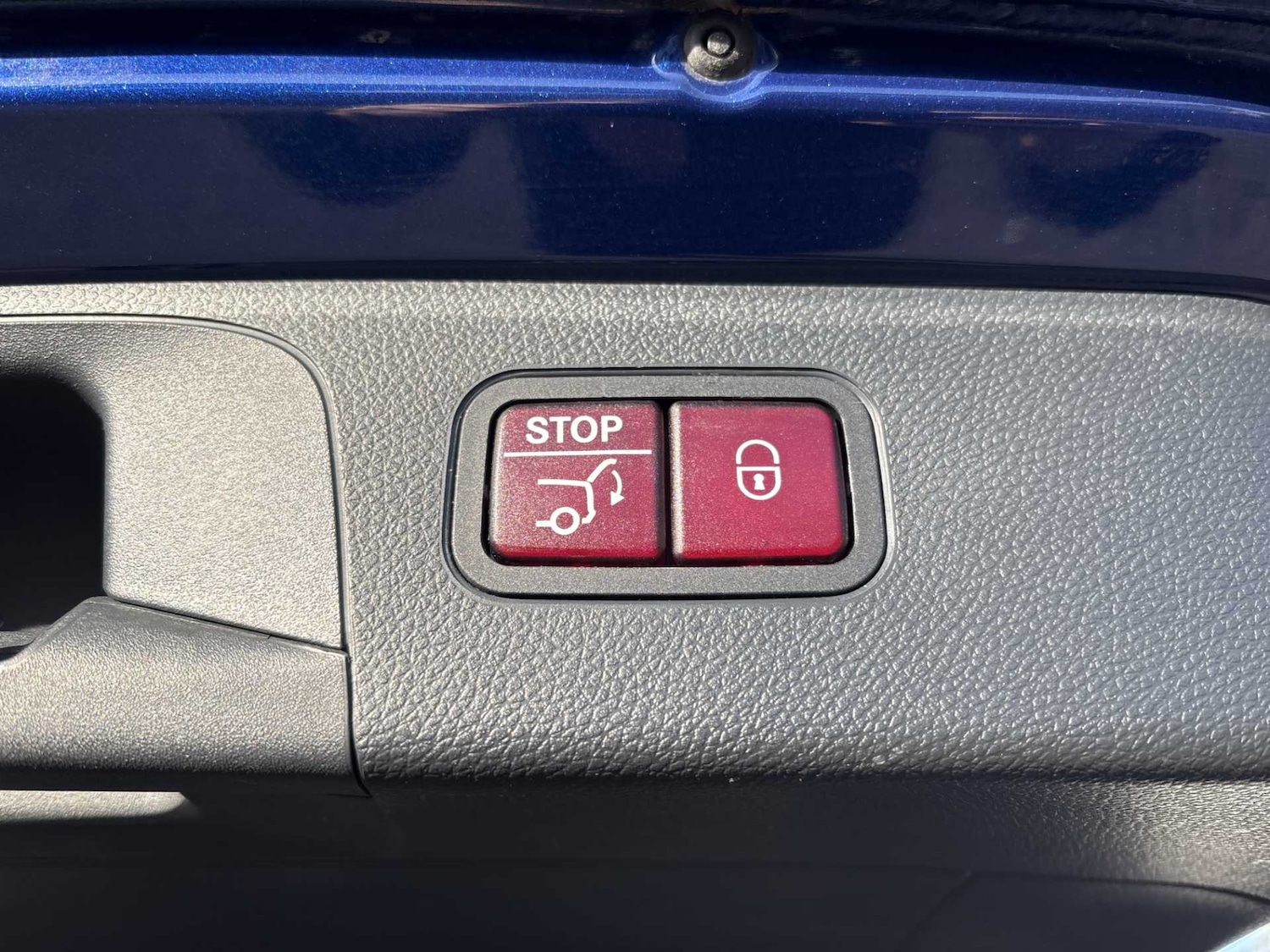 Used Mercedes-Benz GLC 2019 for sale - 76610561: Photo 8