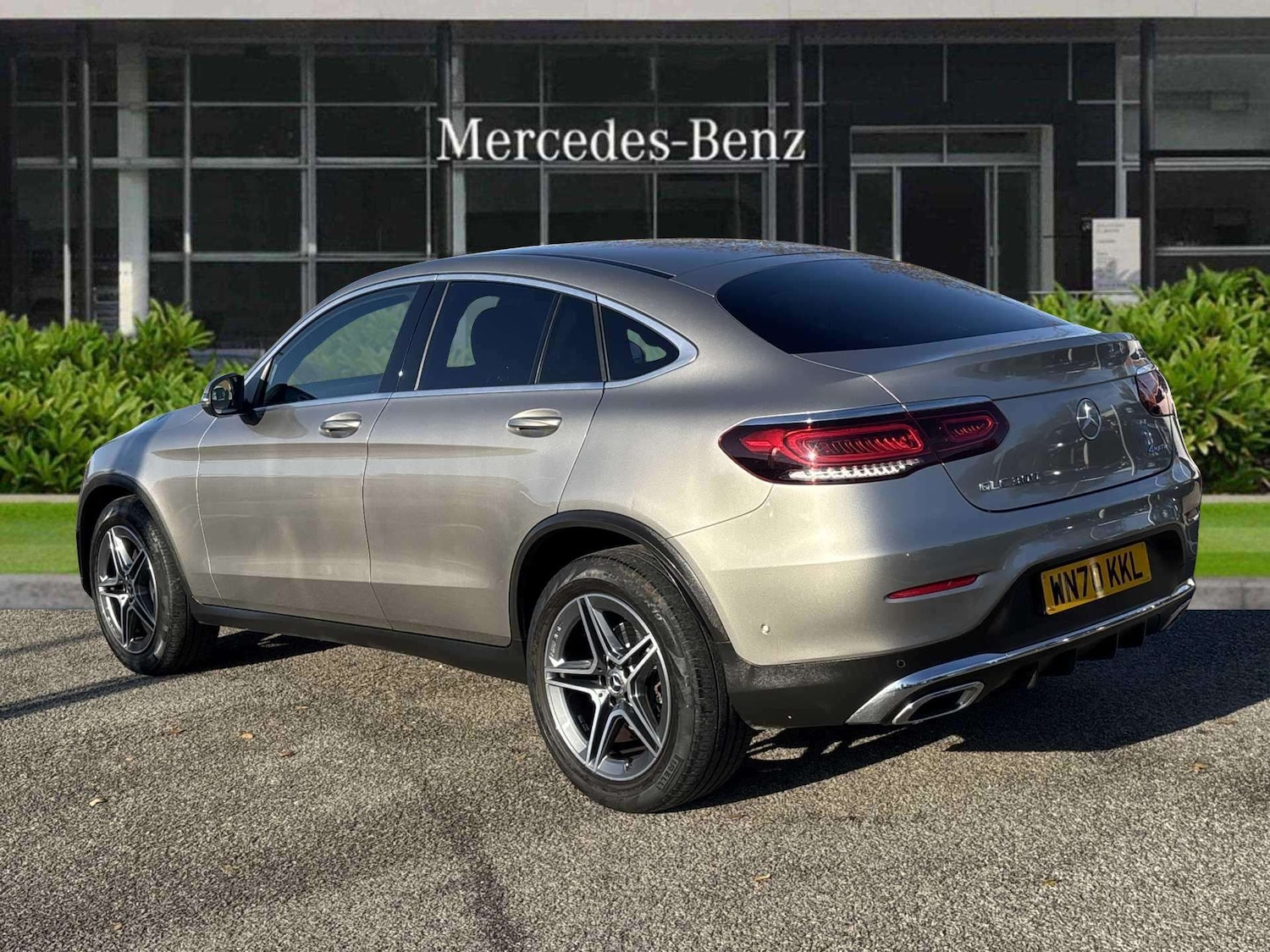Used Mercedes-Benz GLC 2020 for sale - 76636814: Photo 2