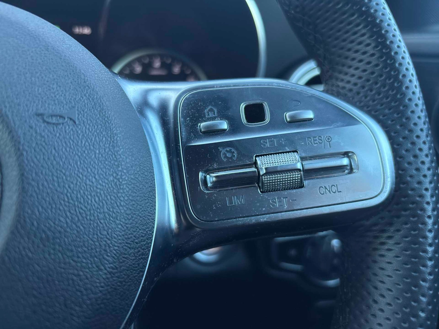 Used Mercedes-Benz GLC 2020 for sale - 76636814: Photo 23