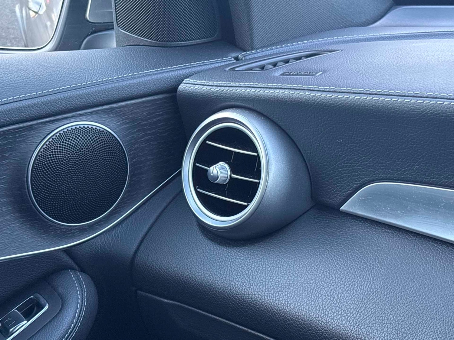 Used Mercedes-Benz GLC 2020 for sale - 76636814: Photo 33