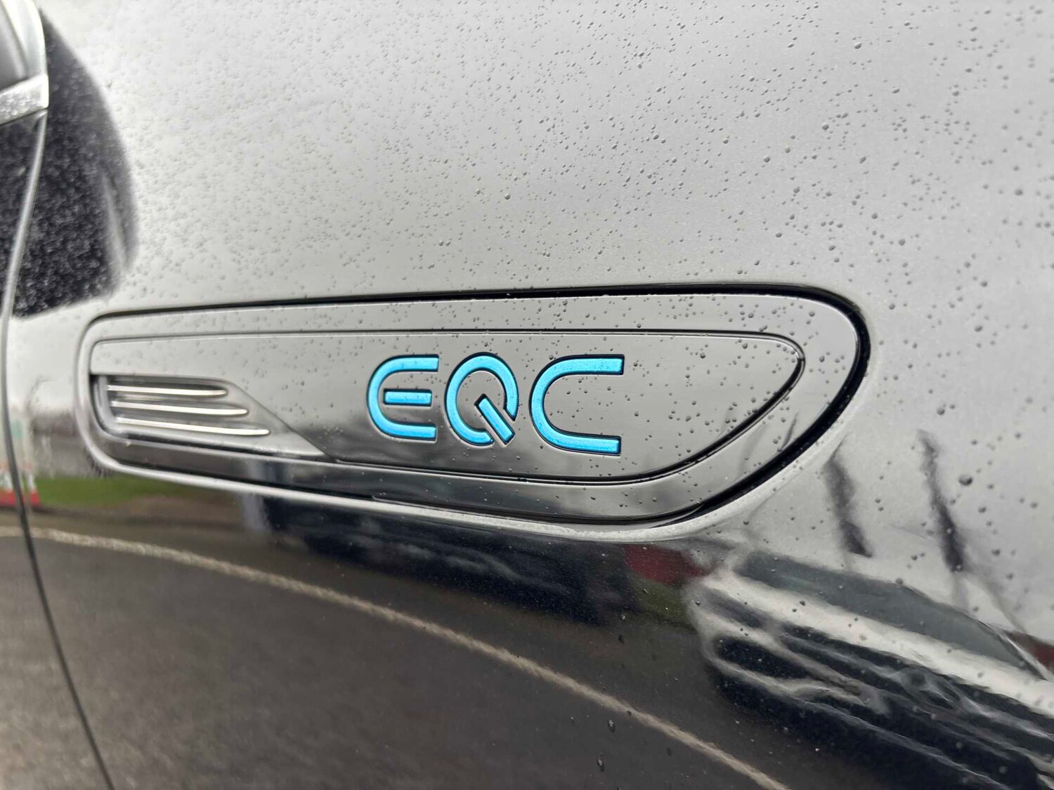 Used Mercedes-Benz EQC 2023 for sale - 77472629: Photo 13