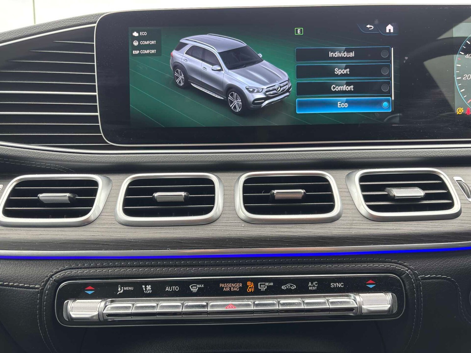 Used Mercedes-Benz GLE 2022 for sale - 77861488: Photo 33