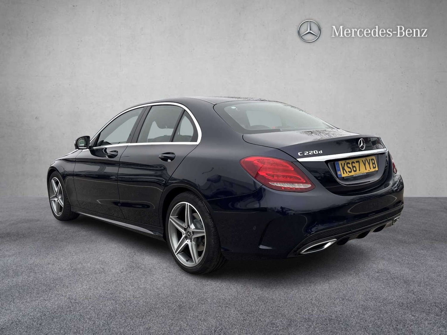 Used Mercedes-Benz C Class 2017 for sale - 77577306: Photo 2