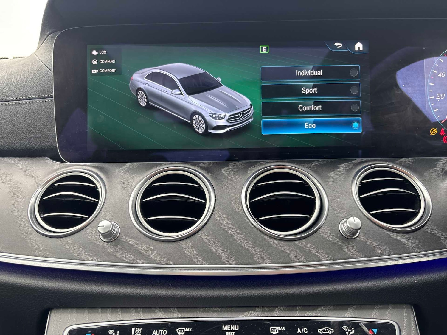 Used Mercedes-Benz E Class 2021 for sale - 77996155: Photo 34