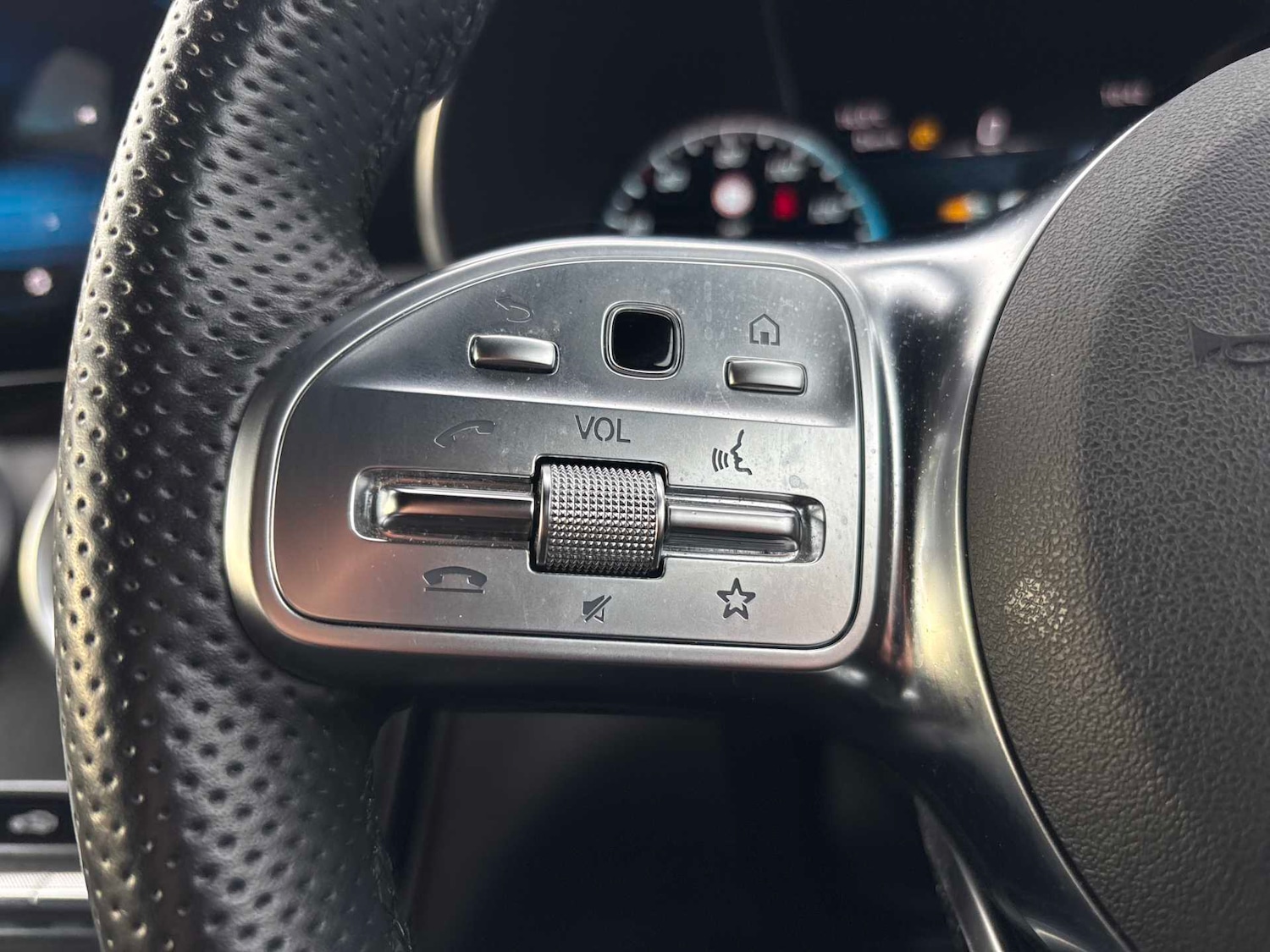 Used Mercedes-Benz GLC 2022 for sale - 76746040: Photo 21