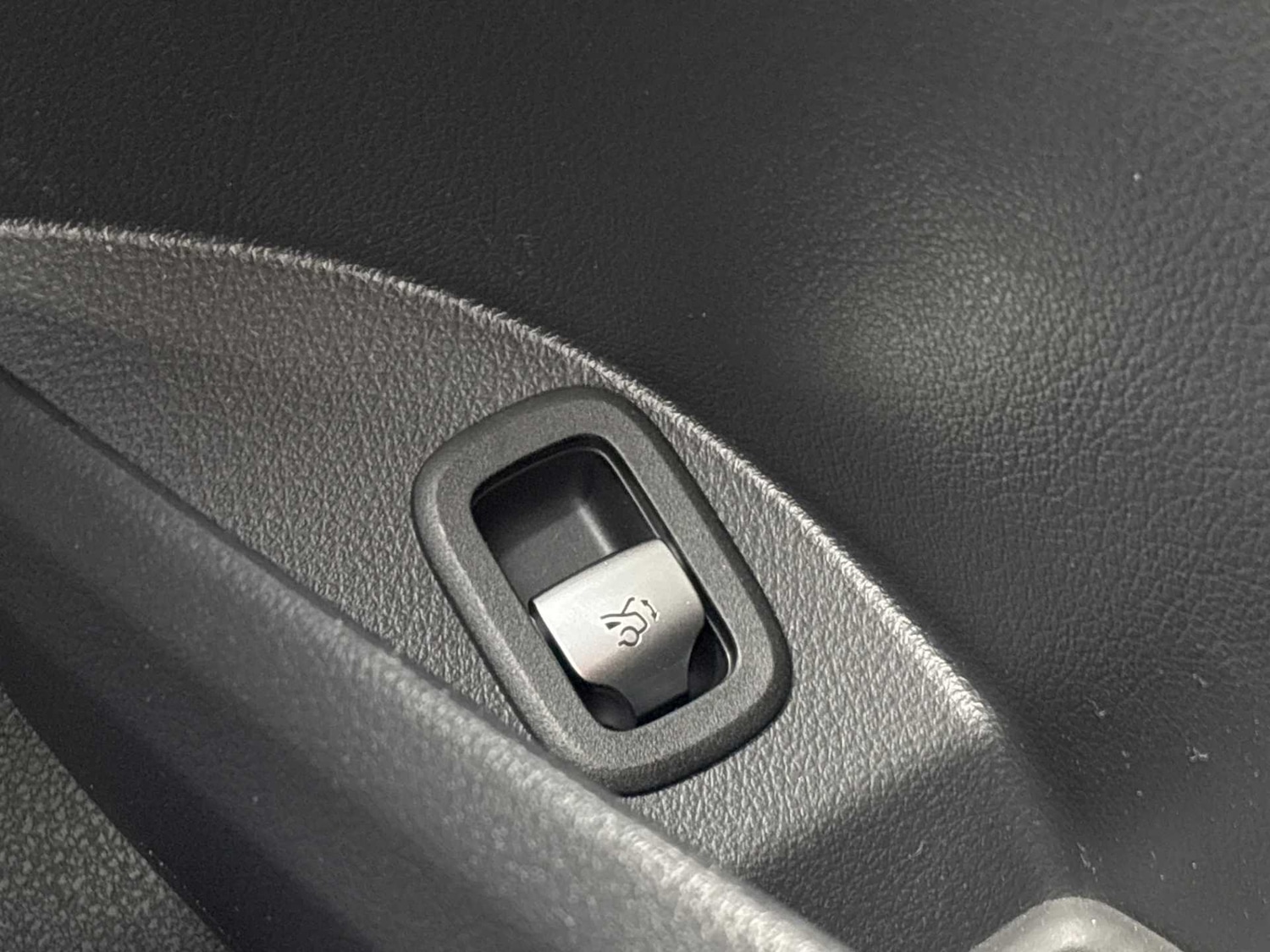 Used Mercedes-Benz GLC 2025 for sale - 77308348: Photo 32