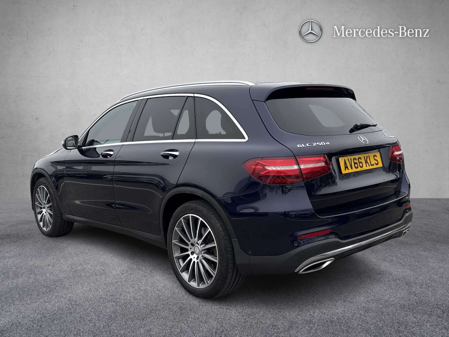 Used Mercedes-Benz GLC 2016 for sale - 77615473: Photo 2