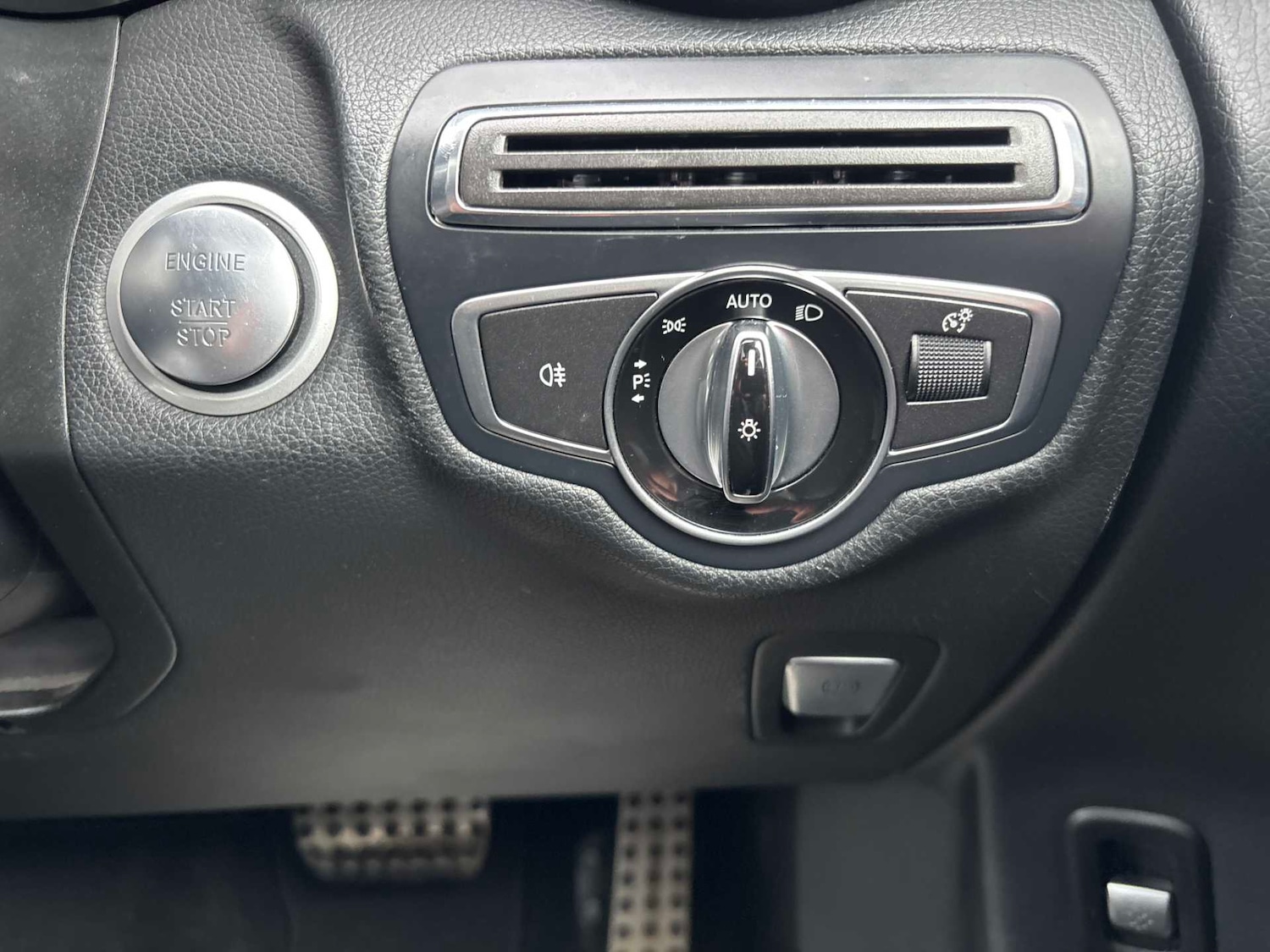 Used Mercedes-Benz GLC 2016 for sale - 77615473: Photo 28